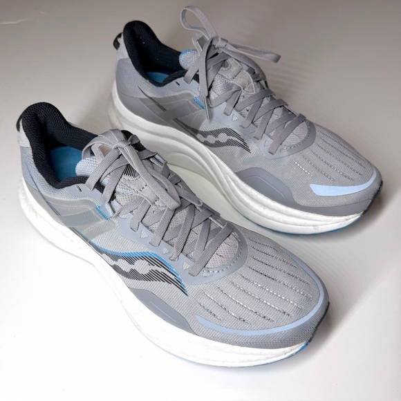 Athletic_Shoes